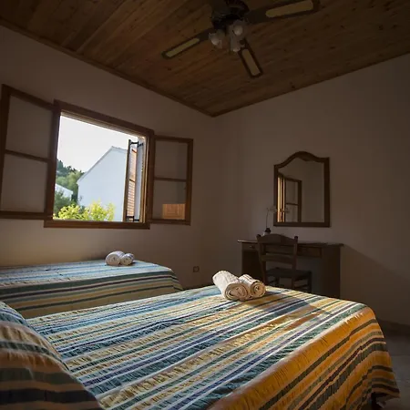 Aparthotel Nereidi Pool Villas