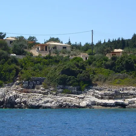 Aparthotel Nereidi Pool Villas 3*