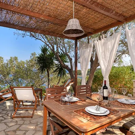 Nereidi Pool Porto Ozias